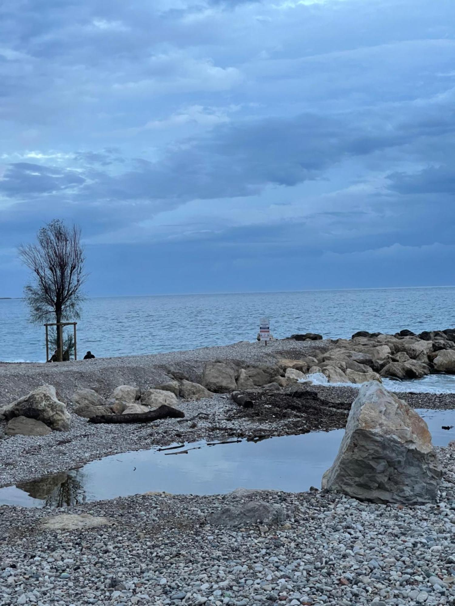 Villeneuve Loubet Plage- Entre Nice Et Cannes 외부 사진